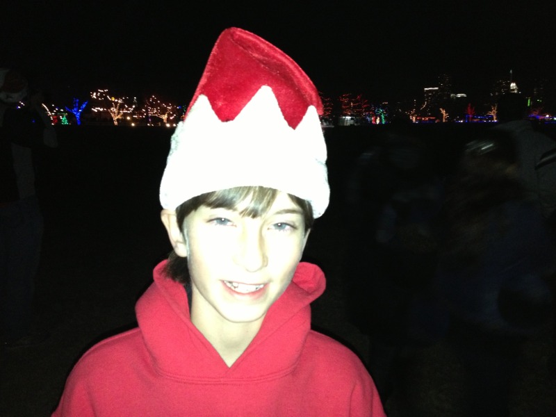2012/12(Dec)/10(Before Christmas Fun)/800x600_2012-12-21 20 Trail of Lights.jpg